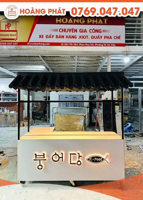 Xe đẩy bán hàng kiểu Hàn Quốc 1m8 x 60 x 2m XBH323